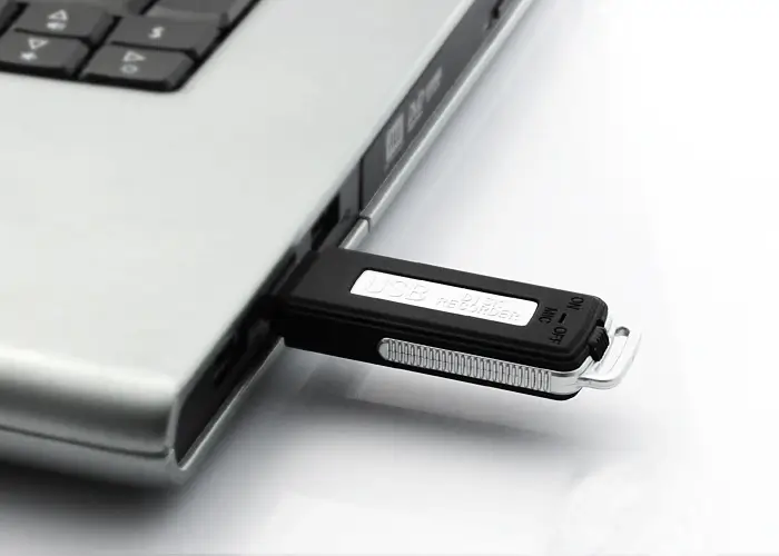 Mini dyktafon DC-08 podsłuch ukryty w pendrive